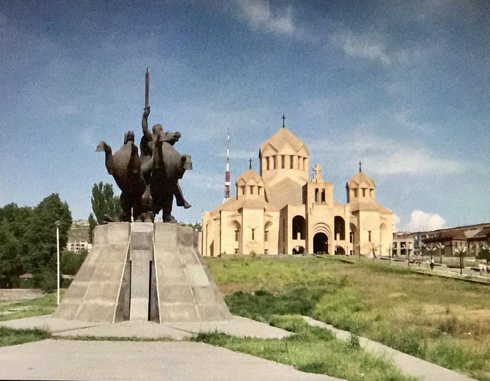 Apartment In At Tigrana Metsa Yerevan